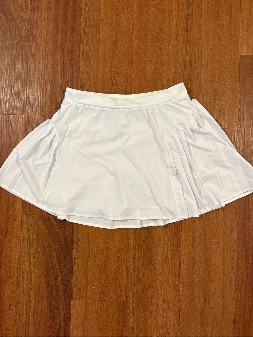 SPANX Get Moving White Pleated Skort Size Medium‎